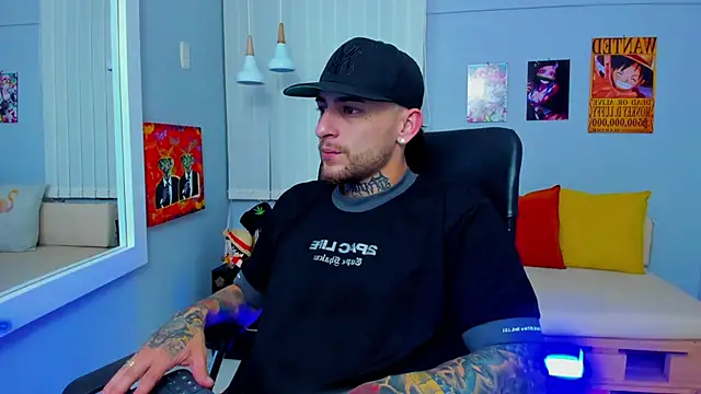 Snapshot of Drako_Lamar chatting on January 2025 12:52:02 PM Drako Lamar online show from January 2025 12:52:02 PM
