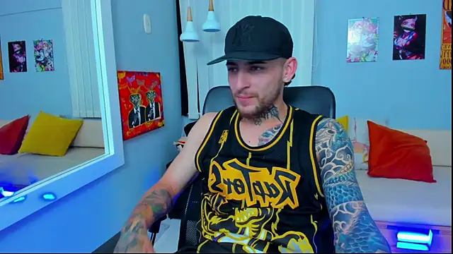 Snapshot of Drako_Lamar chatting on January 2025 03:55:01 PM Drako Lamar online show from January 2025 03:55:01 PM