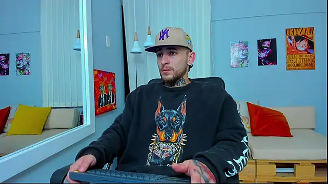 Snapshot of Drako_Lamar chatting on January 2025 12:26:01 PM Drako Lamar online show from January 2025 12:26:01 PM