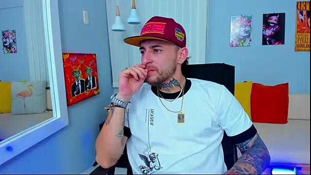 Snapshot of Drako_Lamar chatting on January 2025 04:29:01 PM Drako Lamar online show from January 2025 04:29:01 PM