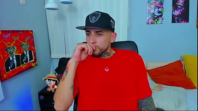 Snapshot of Drako_Lamar chatting on January 2025 04:11:01 PM Drako Lamar online show from January 2025 04:11:01 PM