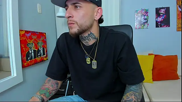 Snapshot of Drako_Lamar chatting on January 2025 03:35:01 PM Drako Lamar online show from January 2025 03:35:01 PM