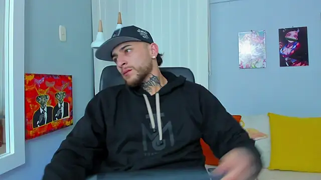 Snapshot of Drako_Lamar chatting on January 2025 12:29:01 PM Drako Lamar online show from January 2025 12:29:01 PM