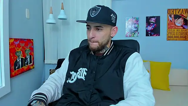 Snapshot of Drako_Lamar chatting on January 2025 12:20:02 PM Drako Lamar online show from January 2025 12:20:02 PM