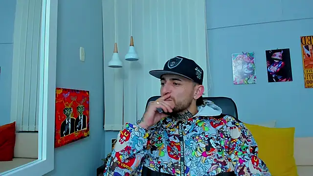 Snapshot of Drako_Lamar chatting on January 2025 12:26:02 PM Drako Lamar online show from January 2025 12:26:02 PM