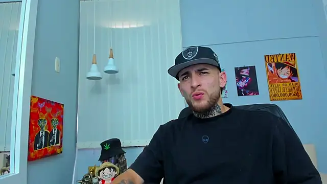 Snapshot of Drako_Lamar chatting on February 2025 03:46:01 PM Drako Lamar online show from February 2025 03:46:01 PM