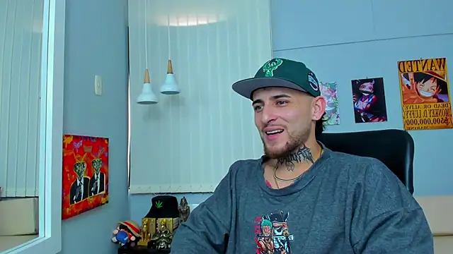 Snapshot of Drako_Lamar chatting on February 2025 03:53:01 PM Drako Lamar online show from February 2025 03:53:01 PM