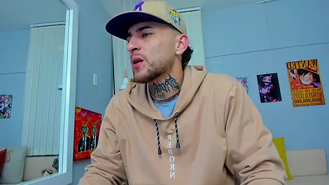 Snapshot of Drako_Lamar chatting on March 2025 12:28:01 PM Drako Lamar online show from March 2025 12:28:01 PM