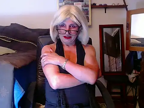 Snapshot of LorenJade chatting on June 2026 07:45:02 AM LorenJade online show from June 2026 07:45:02 AM