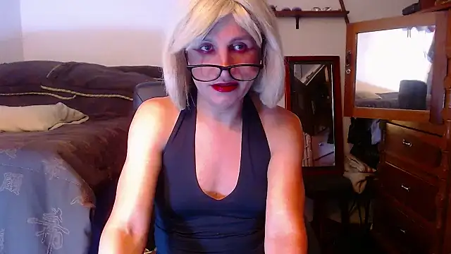 Snapshot of LorenJade chatting on June 2026 07:33:02 AM LorenJade online show from June 2026 07:33:02 AM