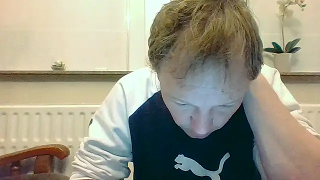 Snapshot of bertolini chatting on April 2026 08:00:02 PM bertolini online show from April 2026 08:00:02 PM