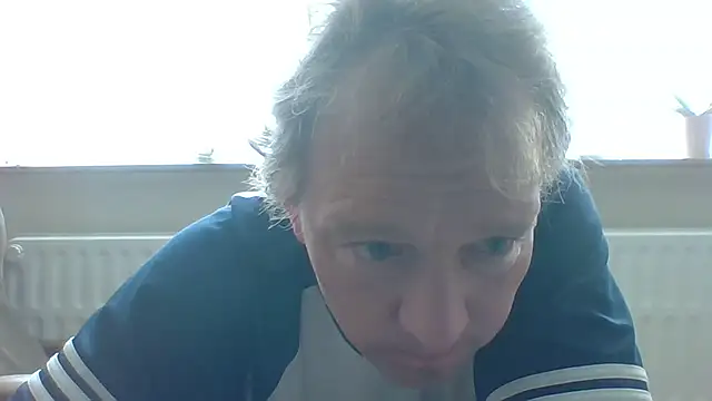 Snapshot of bertolini chatting on April 2026 08:12:02 AM bertolini online show from April 2026 08:12:02 AM