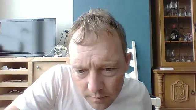 Snapshot of bertolini chatting on May 2026 11:50:01 AM bertolini online show from May 2026 11:50:01 AM
