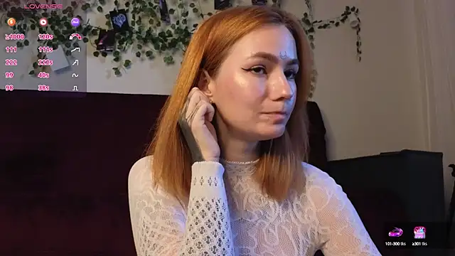 girl with snaketatto0 online show from September 2025 04:35:02 AM