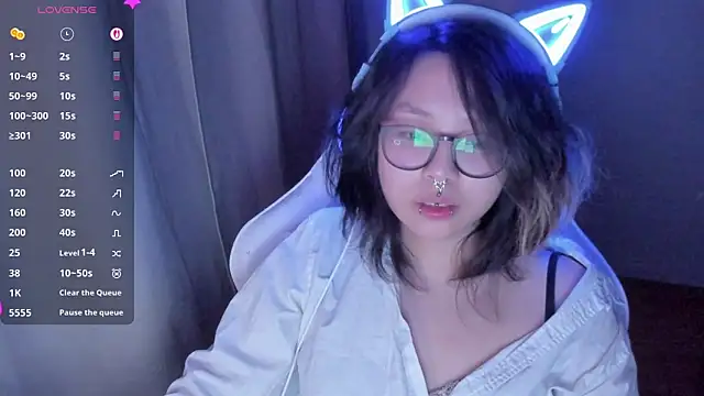 maydaykimmy online show from April 2026 10:13:02 PM