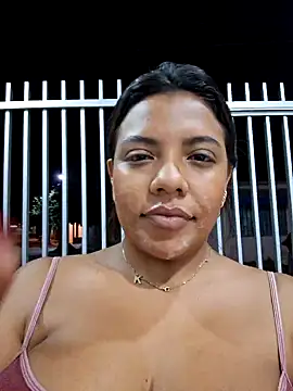 Snapshot of CanelitaPasion chatting on February 2025 12:30:01 AM CanelitaPasion online show from February 2025 12:30:01 AM
