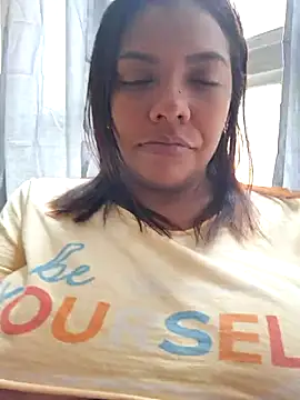 Snapshot of CanelitaPasion chatting on February 2025 01:19:02 PM CanelitaPasion online show from February 2025 01:19:02 PM