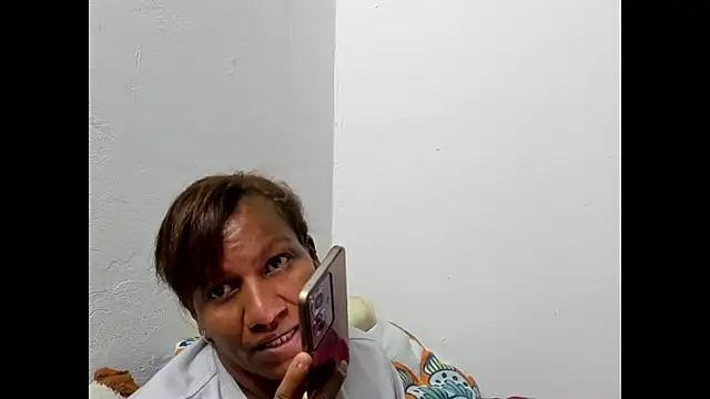 Snapshot of Laflaka22 chatting on December 2024 12:44:01 AM Laflaka22 online show from December 2024 12:44:01 AM