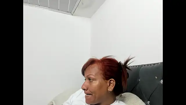 Snapshot of Laflaka22 chatting on March 2025 01:03:02 AM Laflaka22 online show from March 2025 01:03:02 AM