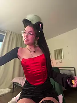 Evangeline Lawrence  online show from December 2024 12:52:01 PM