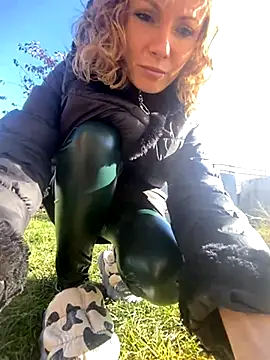 Anita-Smith online show from October 2025 07:42:01 AM