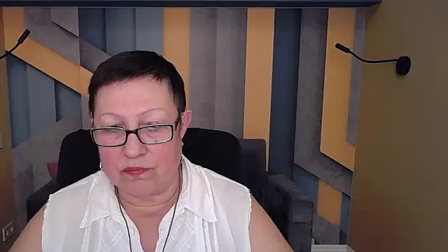 BarbaraTurners online show from December 2025 07:43:01 PM