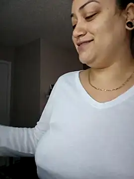 honeeyyy pot online show from October 2025 06:50:01 PM