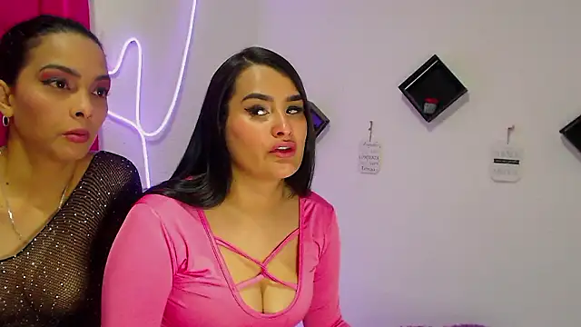 agatha lovee online show from December 2024 11:25:01 PM