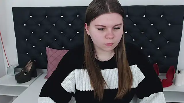 Snapshot of AbbyPleasure chatting on March 2025 04:03:02 PM AbbyPleasure online show from March 2025 04:03:02 PM