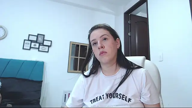 kamila lopez online show from January 2025 01:31:02 AM