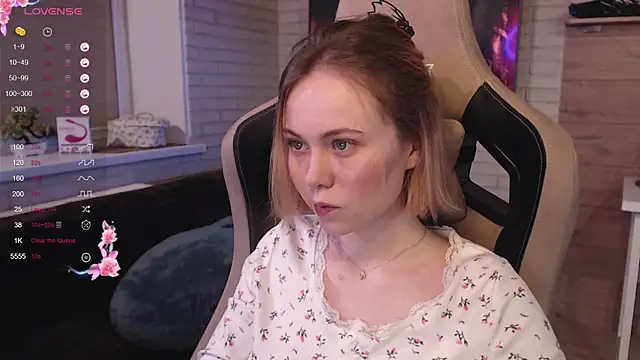 Snapshot of lucy_mirror chatting on October 2025 08:51:01 PM lucy mirror online show from October 2025 08:51:01 PM