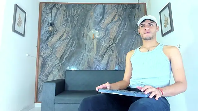 Snapshot of liam_genner_ chatting on February 2025 07:46:01 PM liam genner online show from February 2025 07:46:01 PM