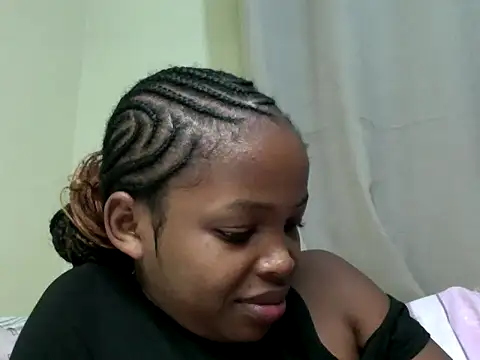 Snapshot of queen-sasha chatting on May 2026 06:02:01 PM queen-sasha online show from May 2026 06:02:01 PM