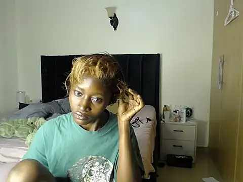 Snapshot of thicky_anncy chatting on June 2026 11:07:01 PM thicky anncy online show from June 2026 11:07:01 PM