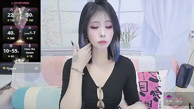 Snapshot of wen_rou chatting on September 2025 02:22:02 PM wen rou online show from September 2025 02:22:02 PM