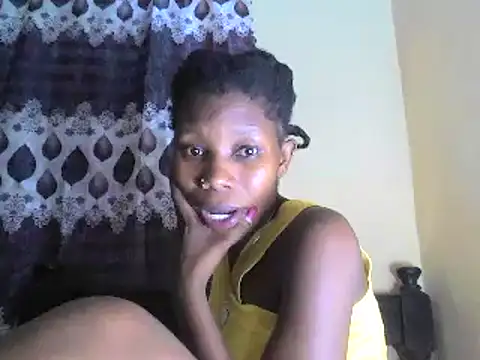 Snapshot of smallnaughtygirl chatting on February 2025 06:32:02 PM smallnaughtygirl online show from February 2025 06:32:02 PM