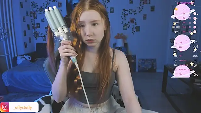 CallMeEffy1 online show from October 2025 04:28:01 PM