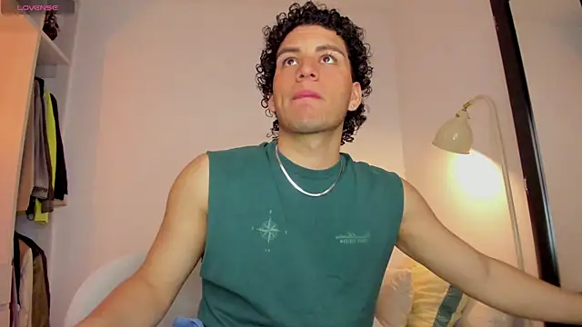 Curlblue online show from December 2025 09:32:01 PM