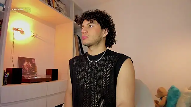 Curlblue online show from December 2025 12:10:02 PM