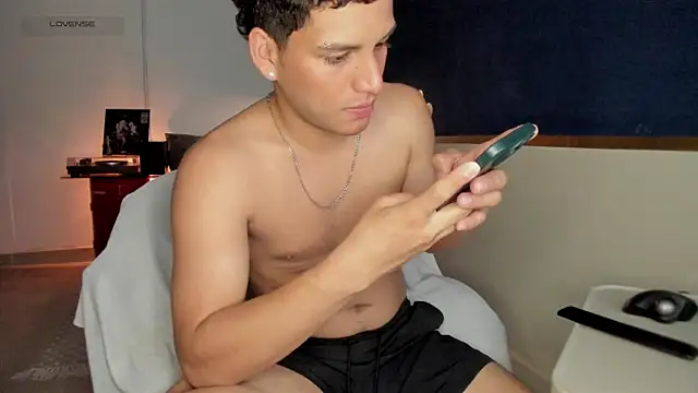 Curlblue online show from April 2026 01:08:01 AM