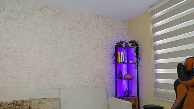 AdanReilly online show from February 2025 07:10:02 PM