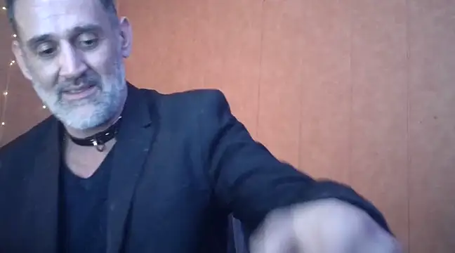 Snapshot of Lia_Y_PatrickX chatting on March 2025 03:40:01 AM Lia Y PatrickX online show from March 2025 03:40:01 AM