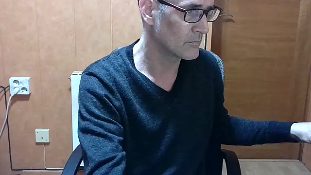 Snapshot of Lia_Y_PatrickX chatting on November 2025 09:06:01 PM Lia Y PatrickX online show from November 2025 09:06:01 PM