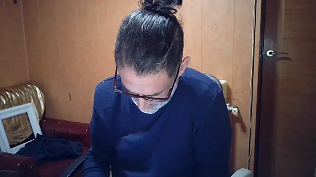 Snapshot of Lia_Y_PatrickX chatting on November 2025 05:02:01 PM Lia Y PatrickX online show from November 2025 05:02:01 PM