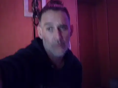 Snapshot of Lia_Y_PatrickX chatting on November 2025 12:25:01 AM Lia Y PatrickX online show from November 2025 12:25:01 AM