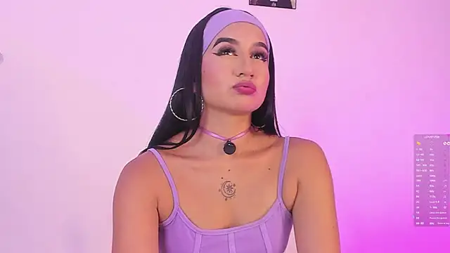 Maggie 1 online show from November 2025 10:56:01 PM