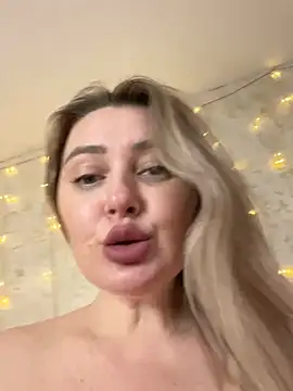 LadyLolyPop  online show from December 2024 10:06:02 AM