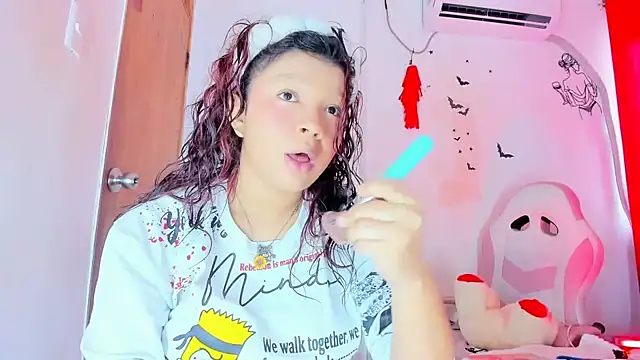 Emily Coper18 online show from February 2026 01:27:01 PM