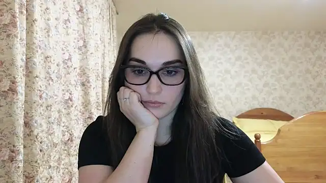 me lissa sun13 online show from February 2025 06:33:01 PM