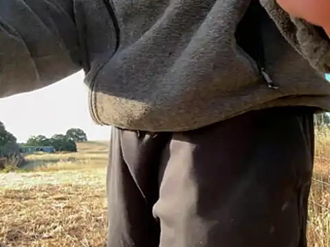 Wayneonmee23 online show from April 2026 02:33:02 PM